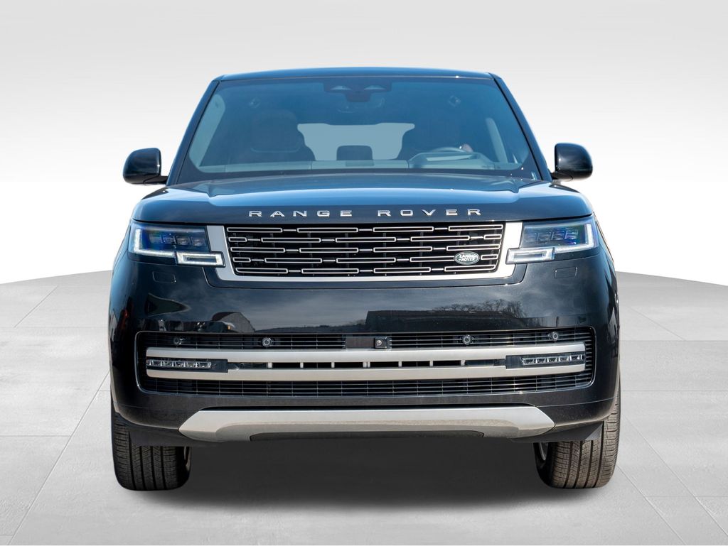 2025 Land Rover Range Rover SE photo 2