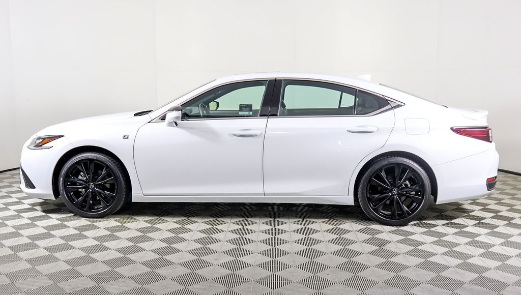 2024 Lexus ES 300h F SPORT Handling photo 3