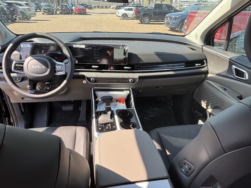 2026 Kia Carnival EX photo 8