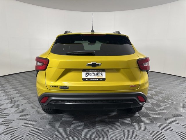 2025 Chevrolet Trax photo 4