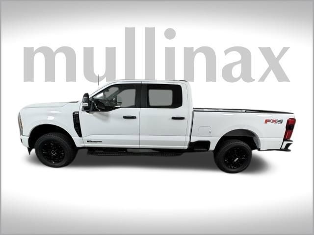 2025 Ford F-250 photo 2