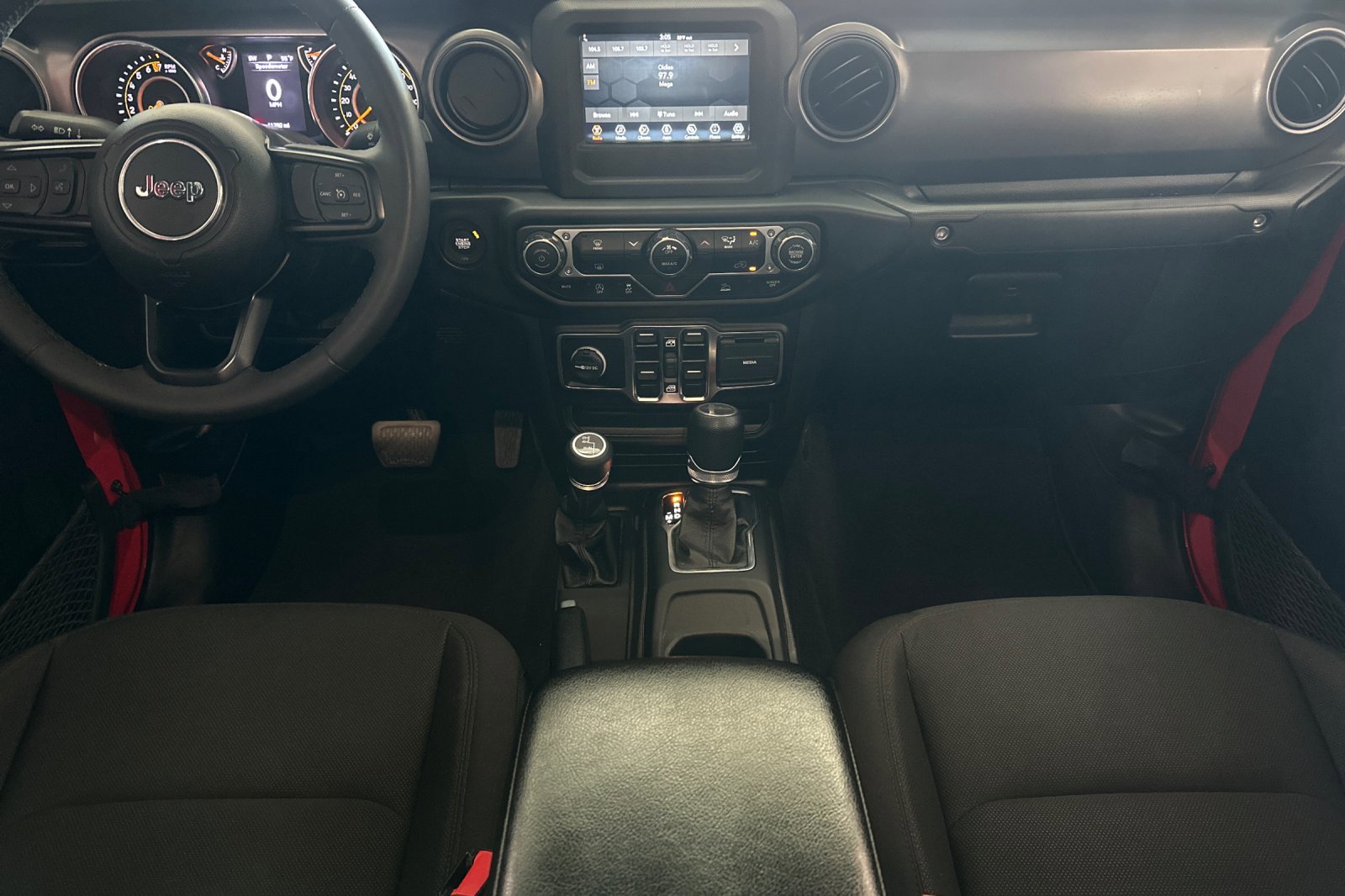 2023 Jeep Gladiator Sport S photo 12