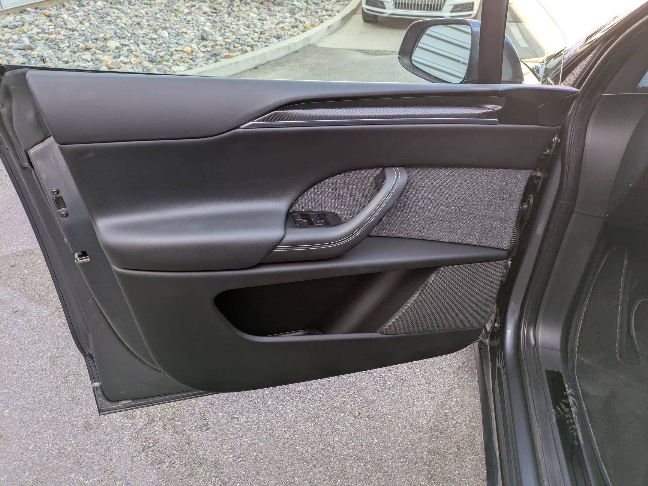 2022 Tesla Model X Plaid photo 12