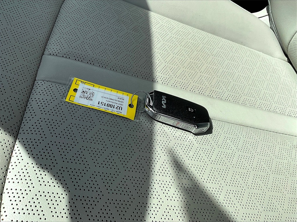 2022 Kia Sorento S photo 29