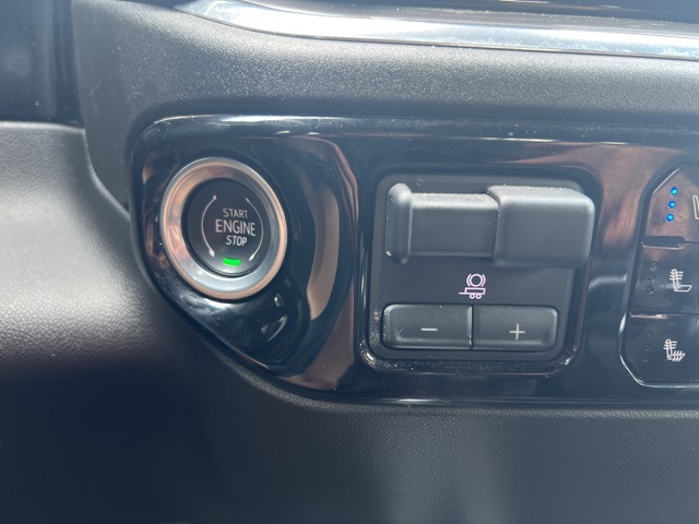 2023 Chevrolet Silverado 1500 High Country photo 17