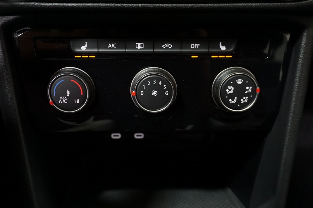 2025 Volkswagen Taos S photo 14