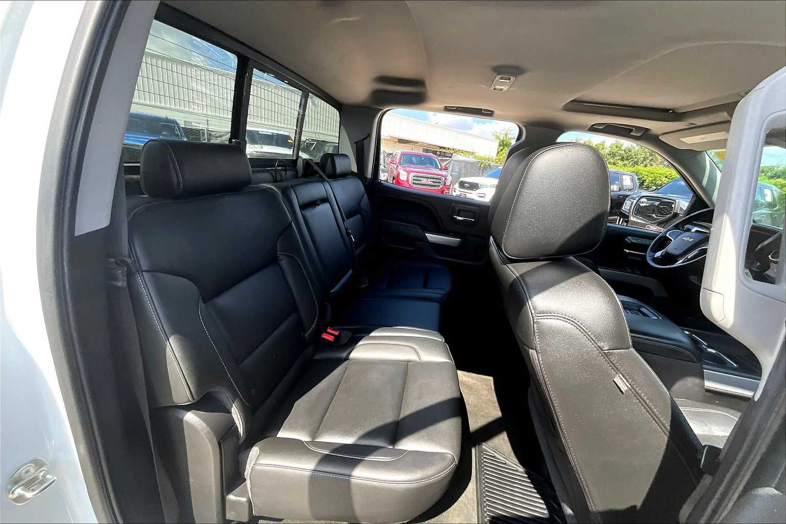 2018 Chevrolet Silverado 1500 LTZ photo 17