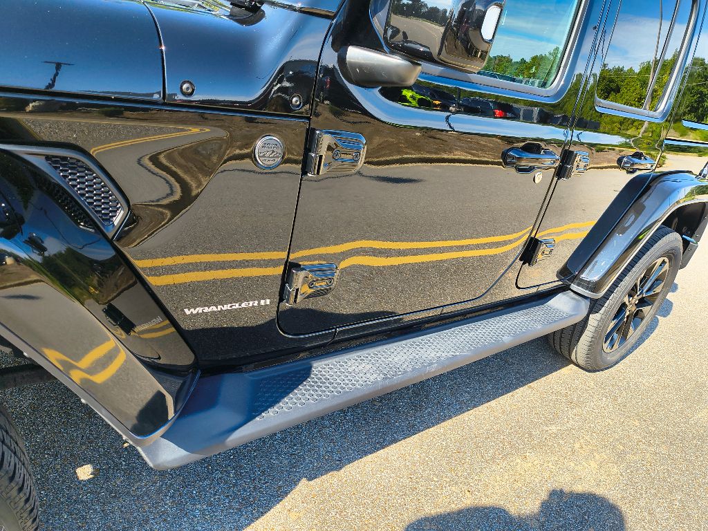2023 Jeep Wrangler High Altitude photo 30