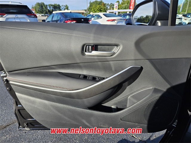 2025 Toyota Corolla SE photo 14