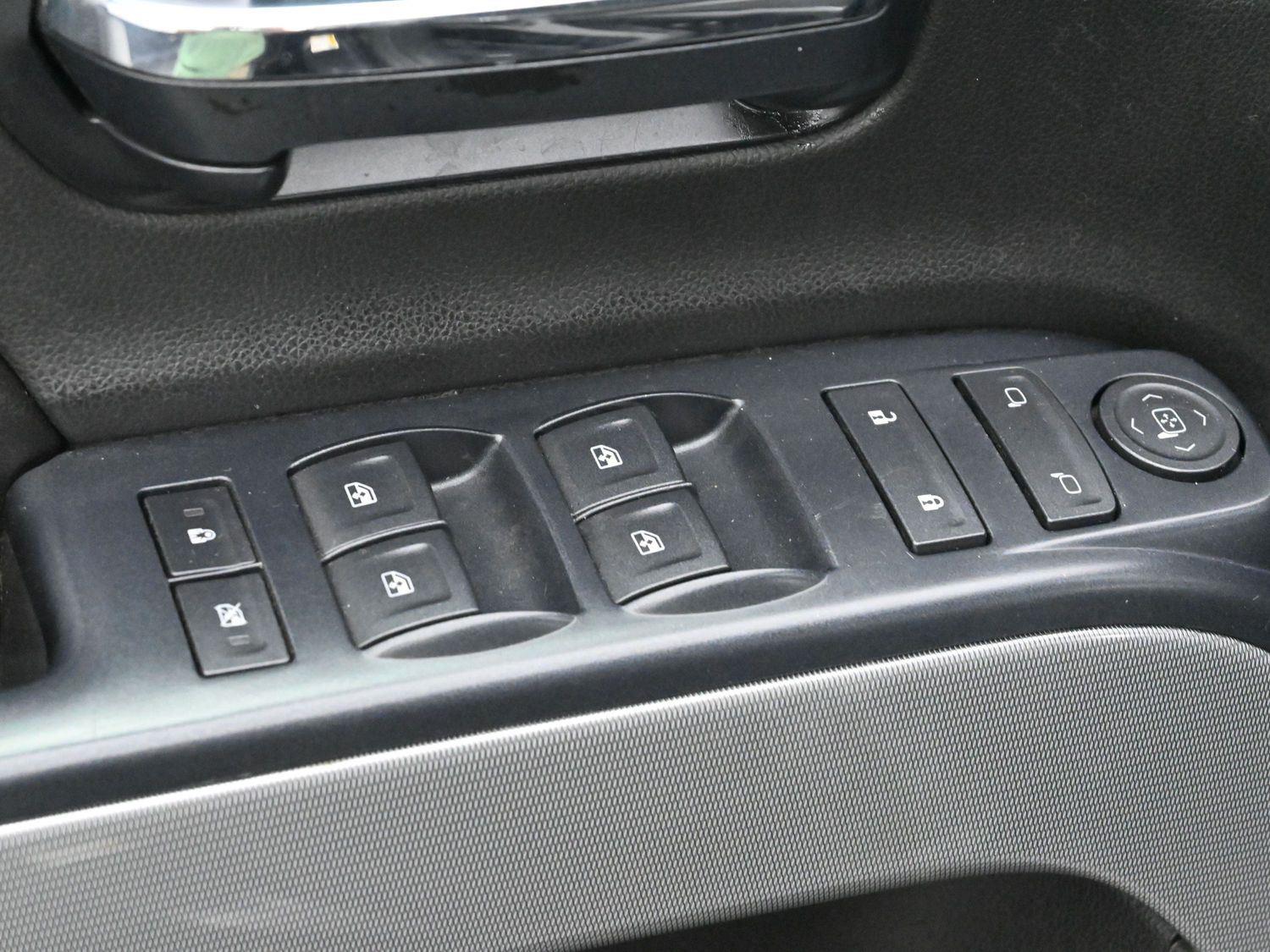 2014 Chevrolet Silverado 1500 LT photo 9