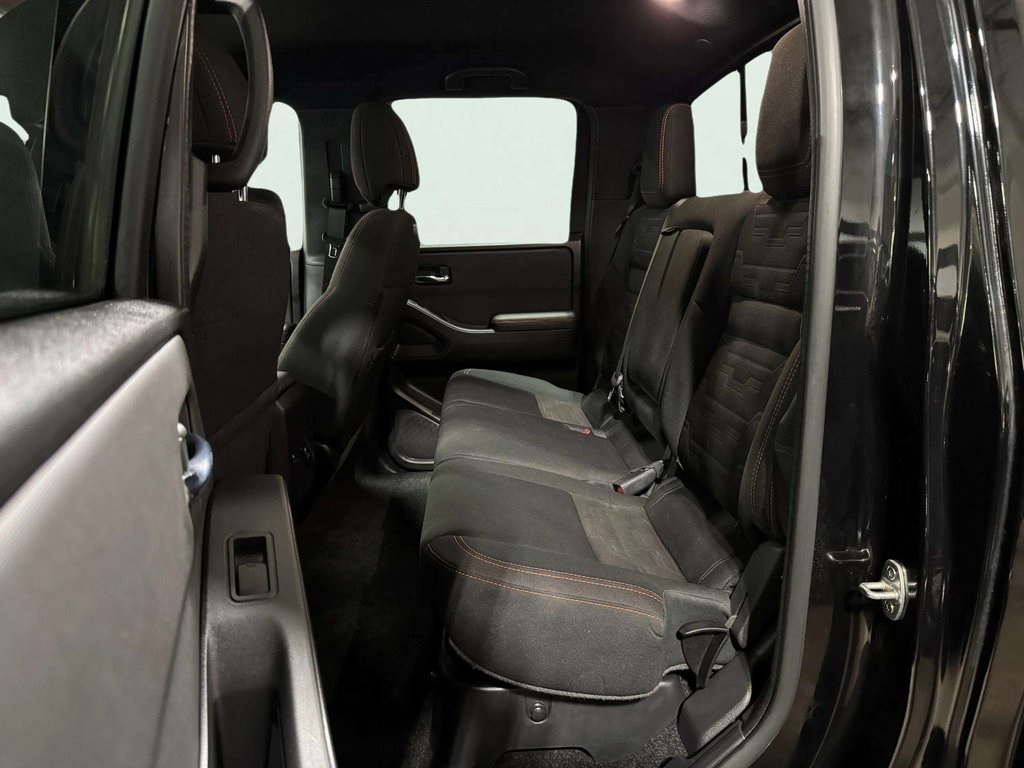 2022 Nissan Frontier Crew Cab photo 21