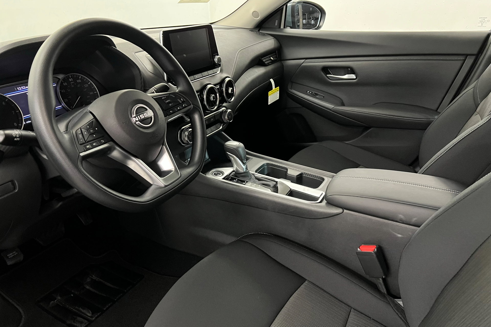 2025 Nissan Sentra SV photo 15