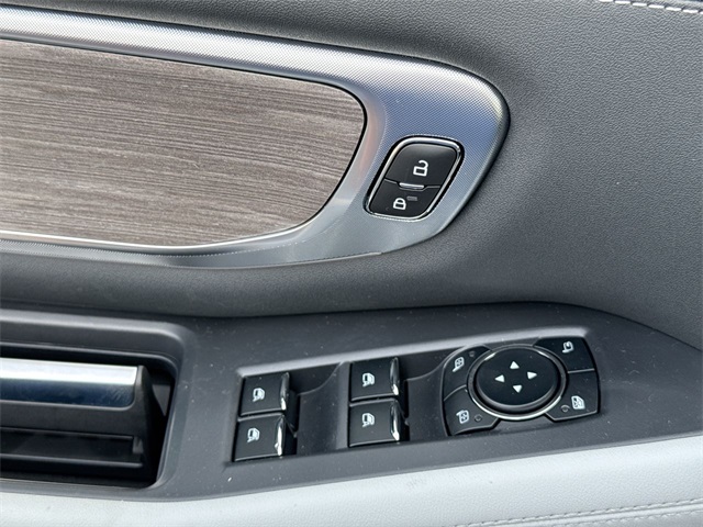 2025 Ford Expedition Platinum photo 4