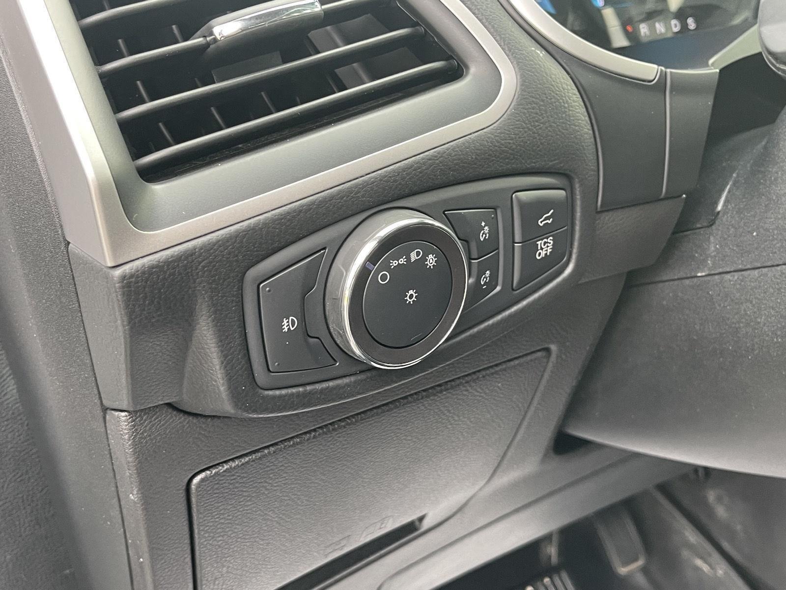 2019 Ford Edge SEL photo 23