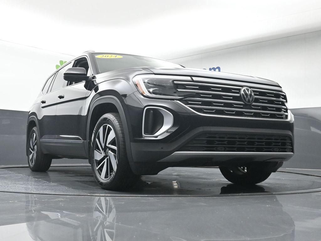 2024 Volkswagen Atlas SEL photo 22