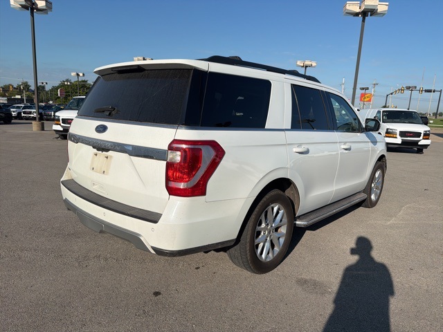 2020 Ford Expedition XLT photo 16