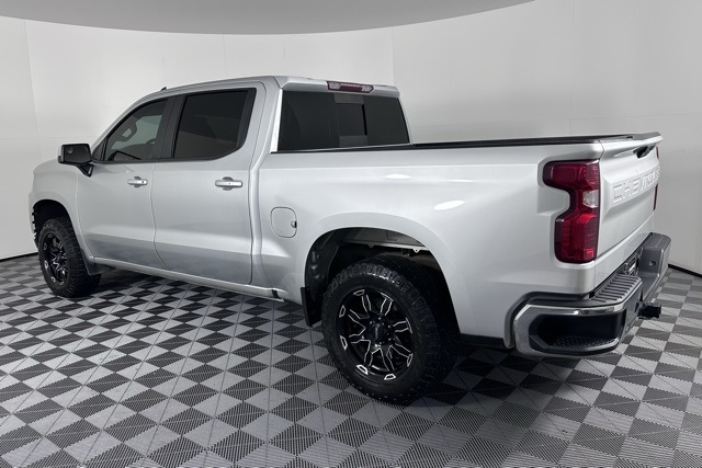 2019 Chevrolet Silverado 1500 LT photo 4
