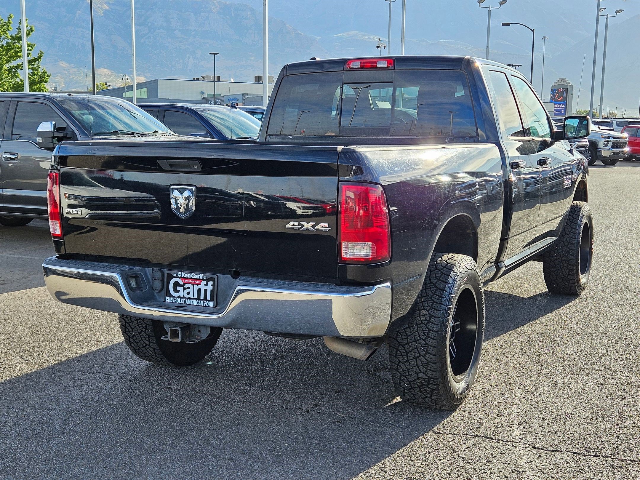 2013 Ram 1500 SLT photo 3