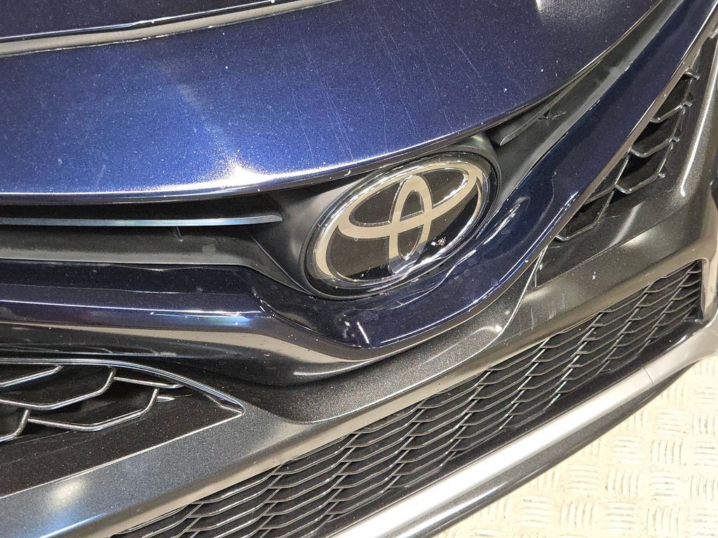 2022 Toyota Camry XSE photo 11