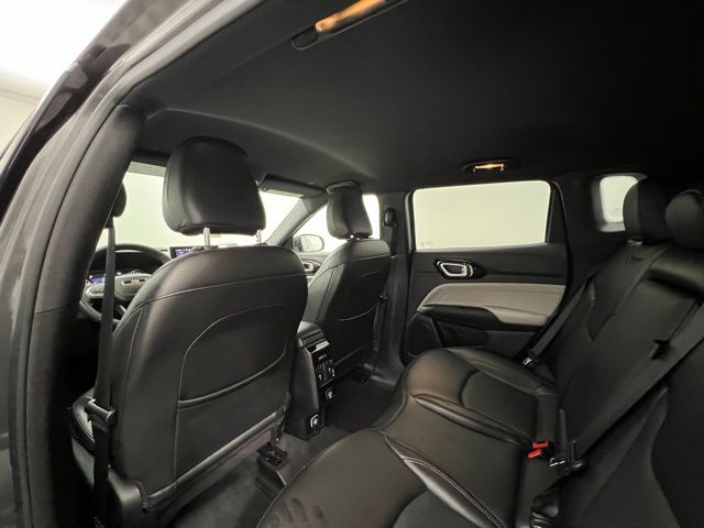 2023 Jeep Compass Limited photo 27