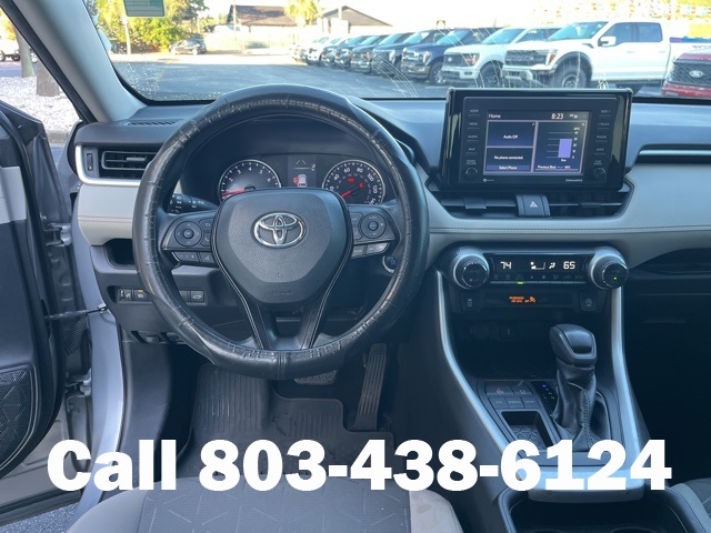2021 Toyota RAV4 XLE photo 15