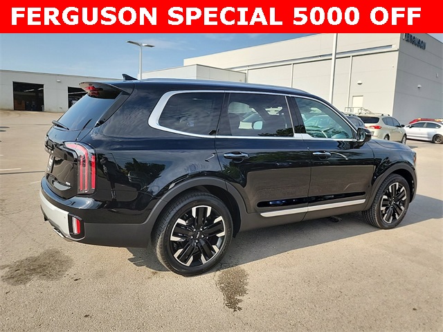 2024 Kia Telluride SX photo 2