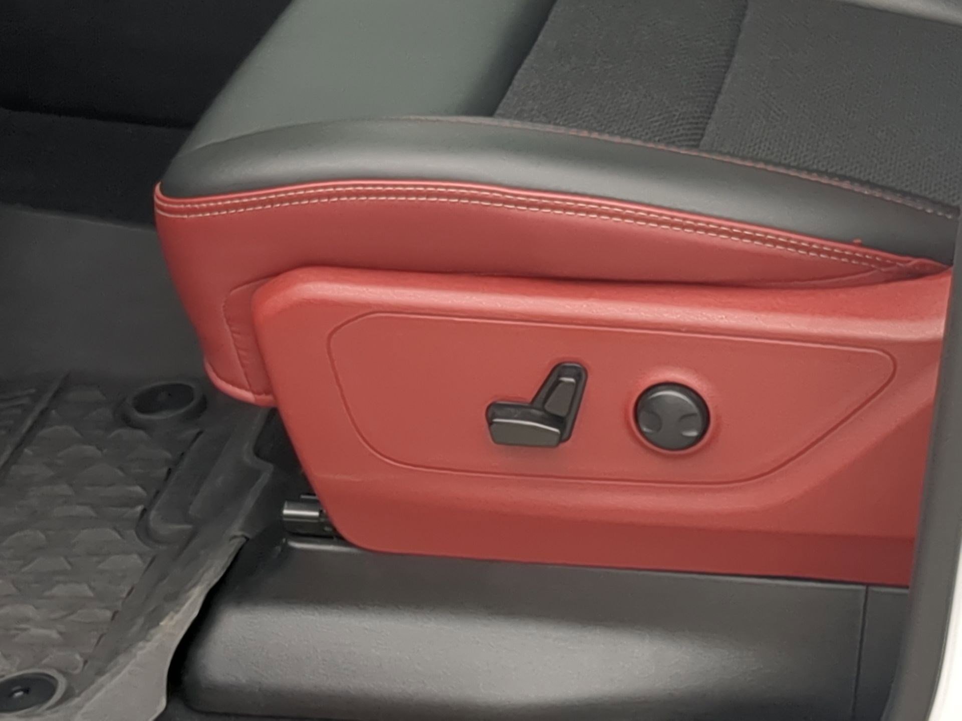 2025 Ram 1500 Rebel photo 10