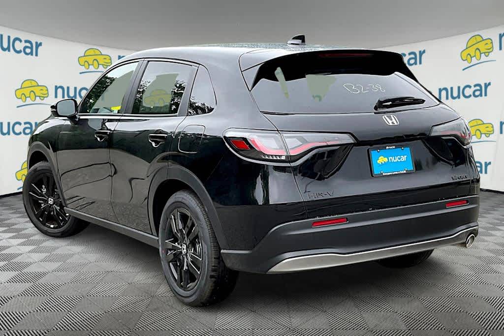 2026 Honda HR-V Sport photo 2