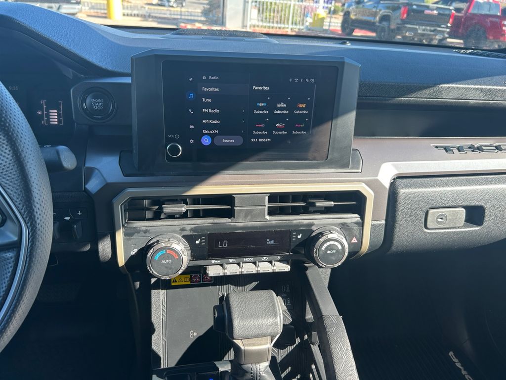 2024 Toyota Tacoma SR5 photo 11