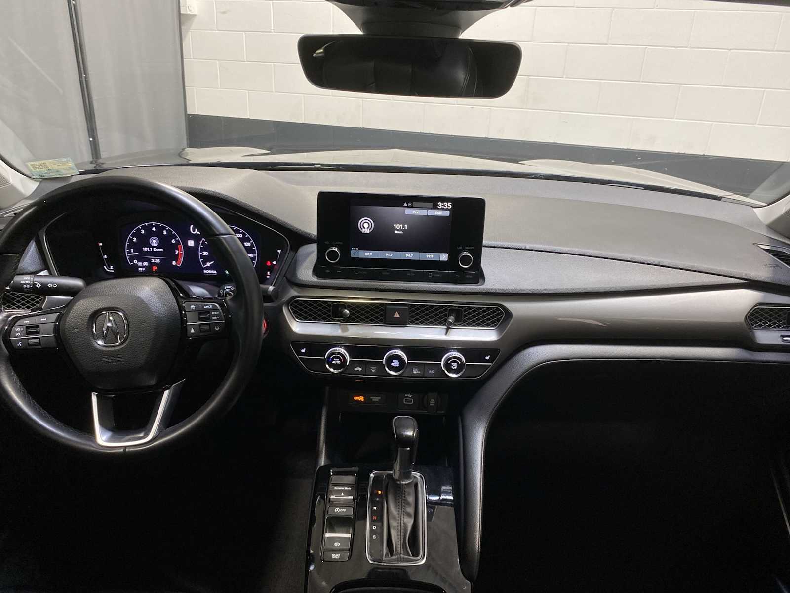 2023 Acura Integra Base photo 10