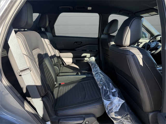 2025 Nissan Pathfinder Rock Creek photo 24