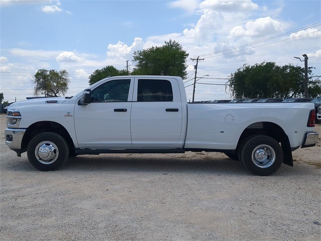 2026 Ram 3500 Tradesman photo 4
