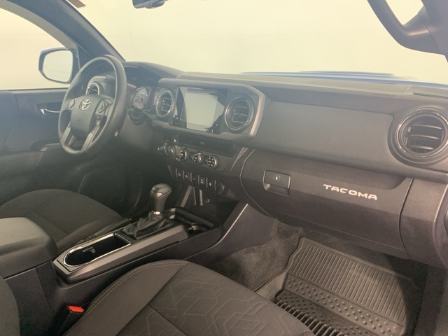 2018 Toyota Tacoma TRD Sport 4x4 Access Cab photo 22