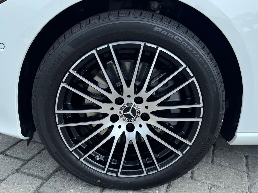 2025 Mercedes Benz C 300 photo 13