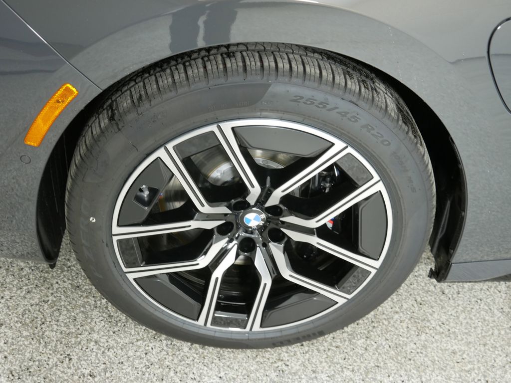 2025 Bmw 750e 750e xDrive photo 16