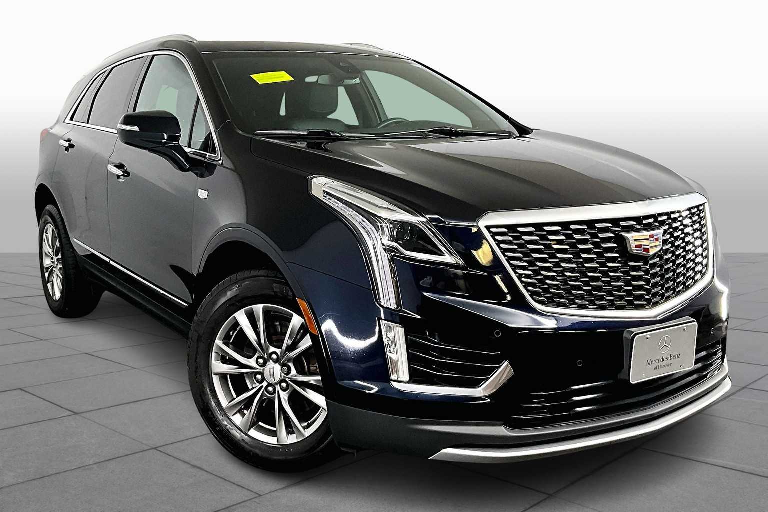 2021 Cadillac XT5 Premium Luxury photo 2