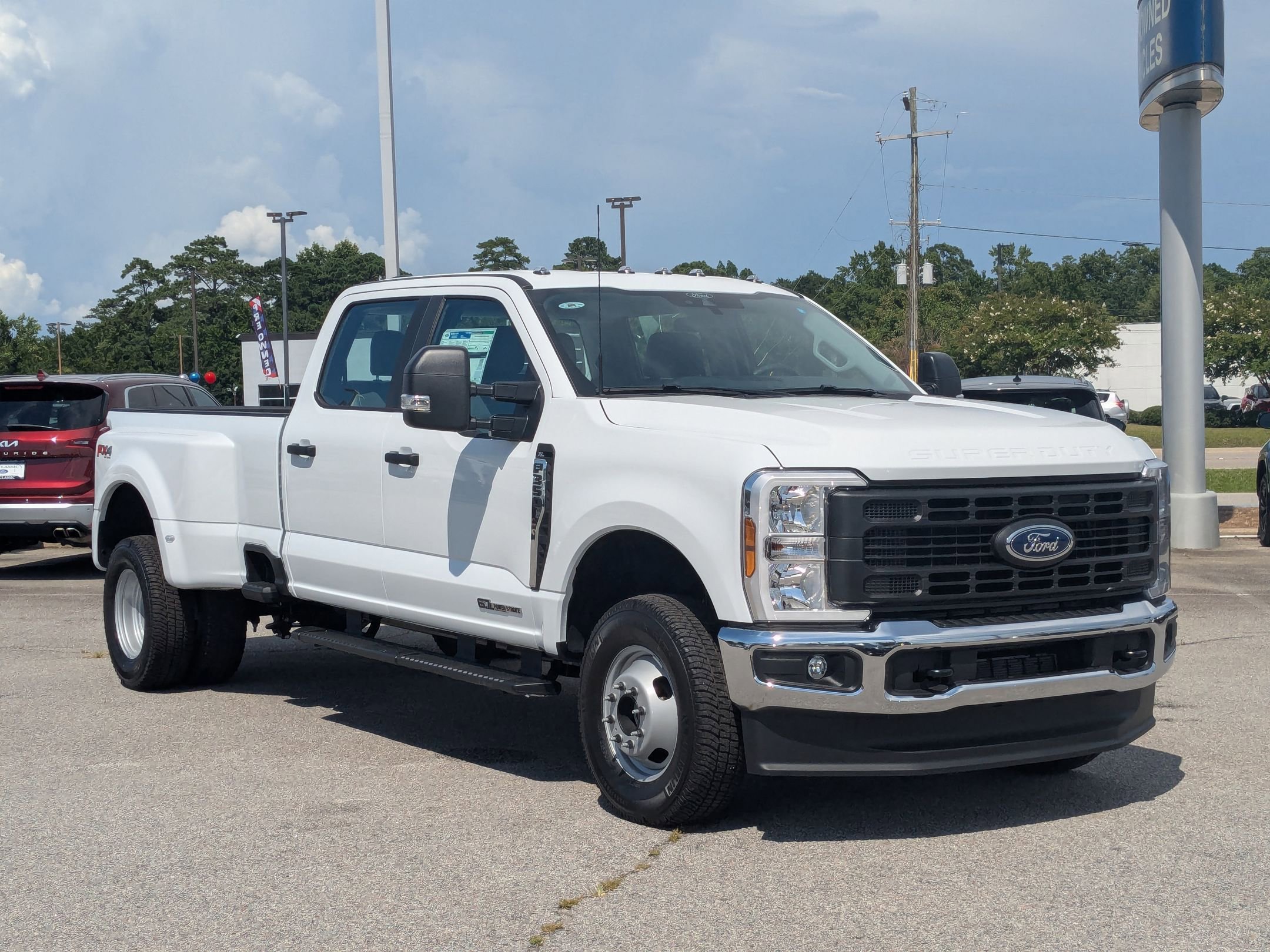 2025 Ford F-350 XL photo 3