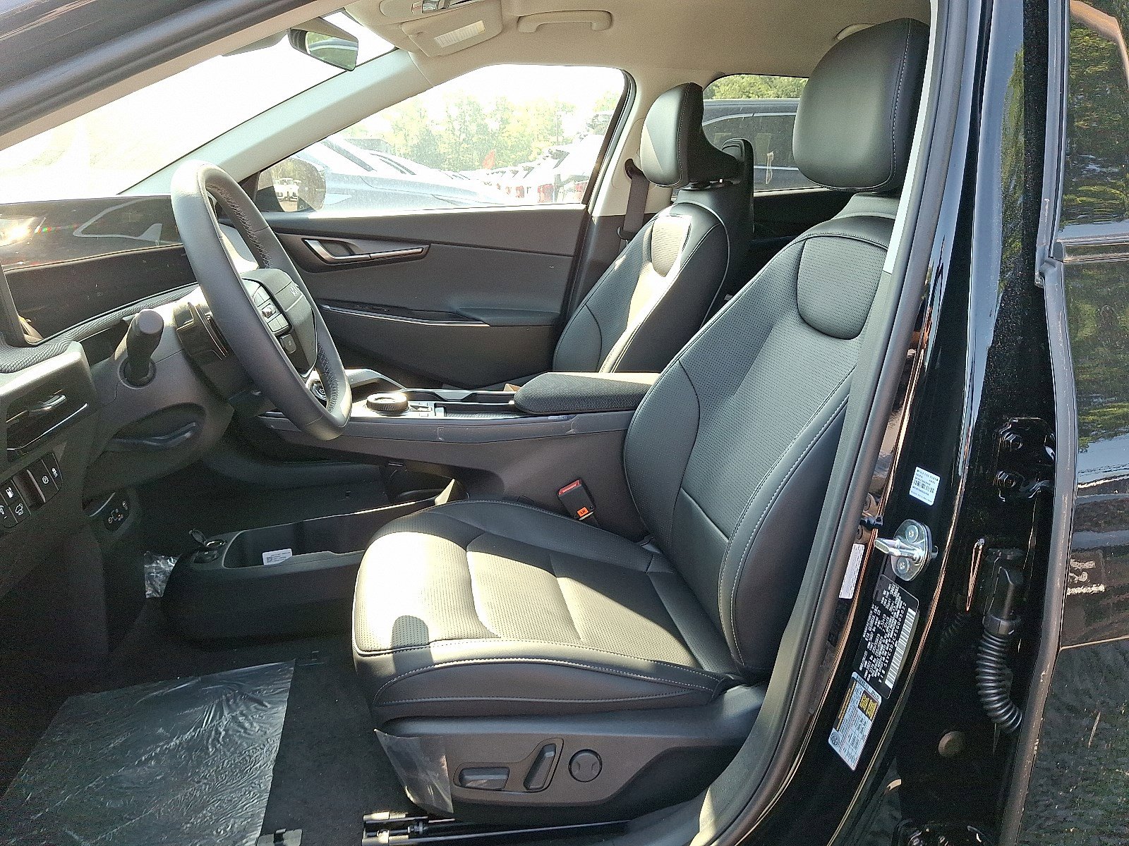2025 Kia EV6 Wind photo 7