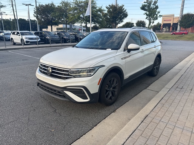 2022 Volkswagen Tiguan SE photo 3
