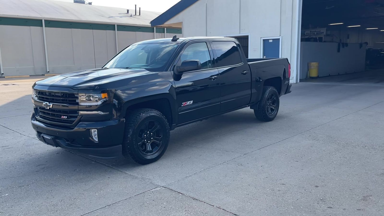 2017 Chevrolet Silverado 1500 LTZ photo 19