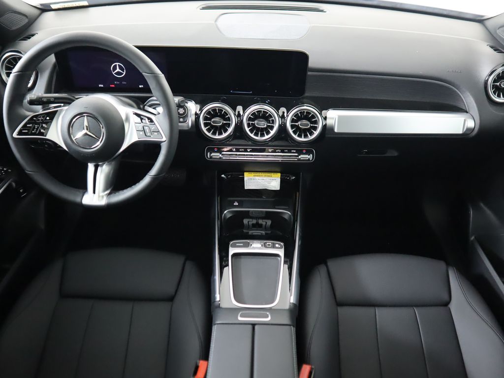 2026 Mercedes Benz GLB 250 photo 14