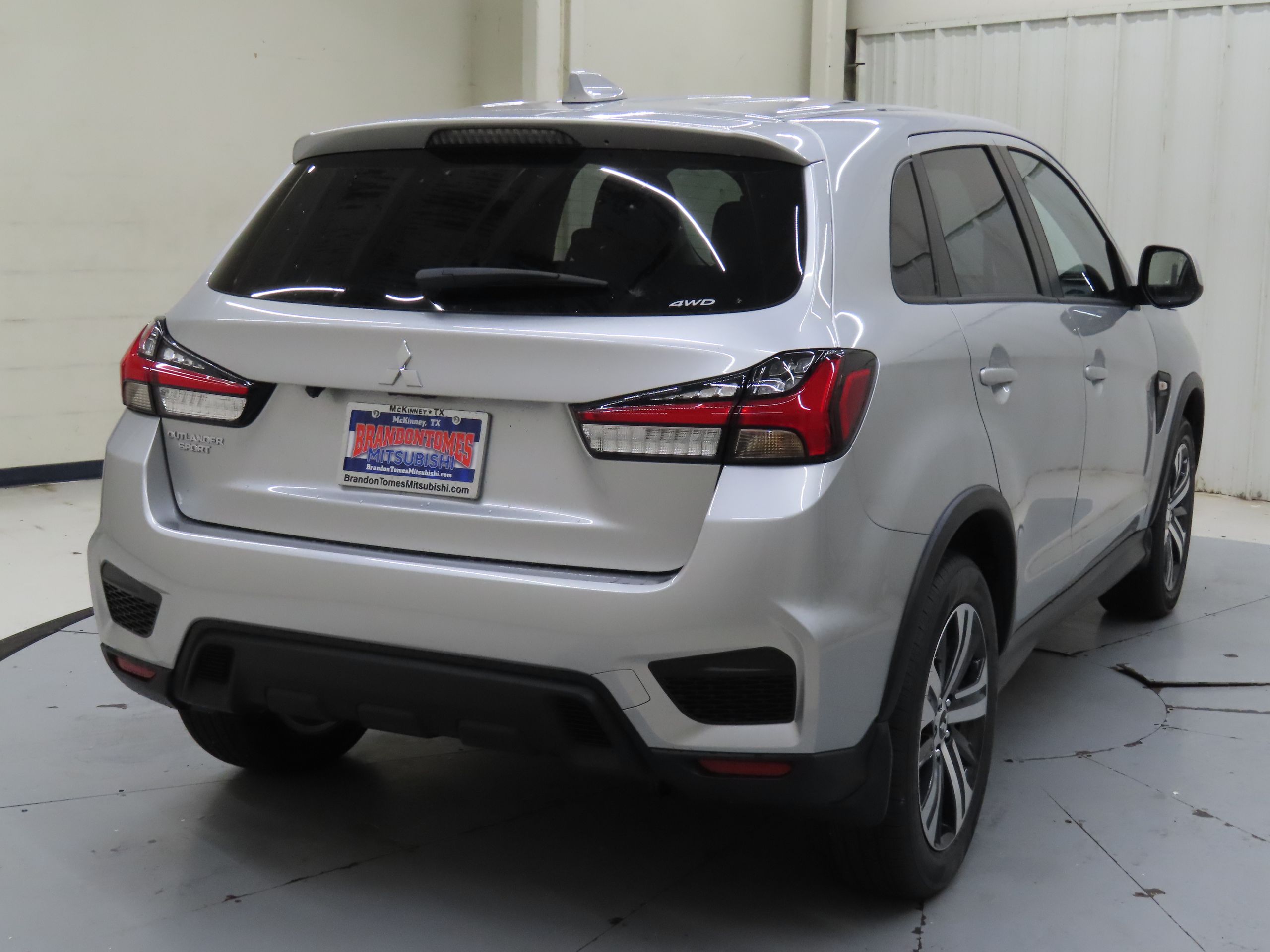 2025 Mitsubishi Outlander Sport ES photo 2