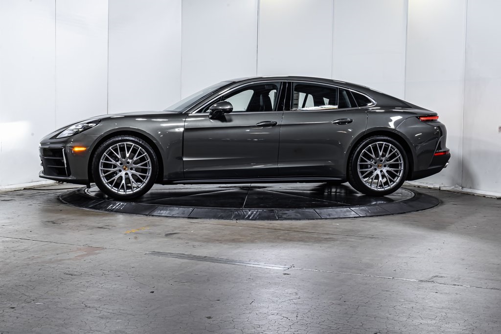 2025 Porsche Panamera 4 photo 2