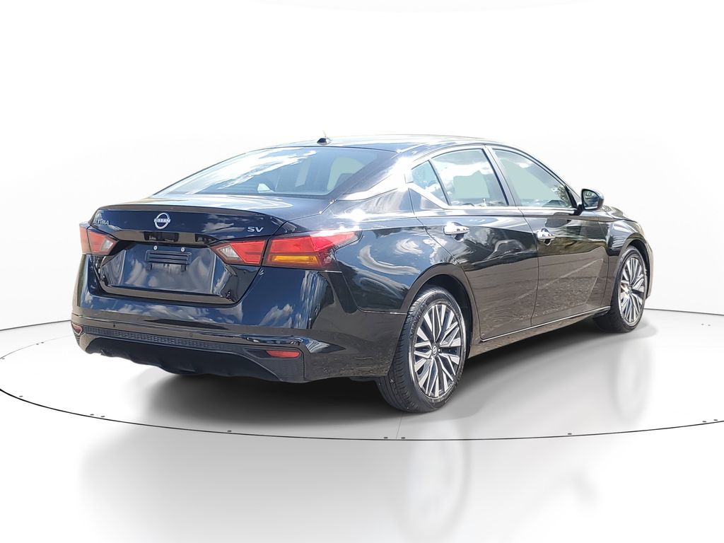 2023 Nissan Altima 2.5 SV photo 4