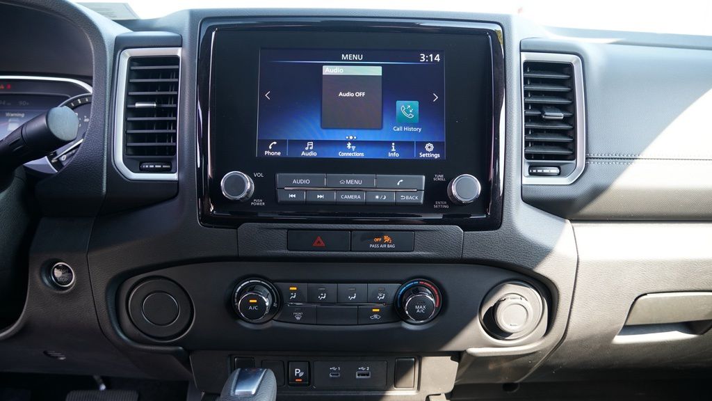 2023 Nissan Frontier SV photo 25