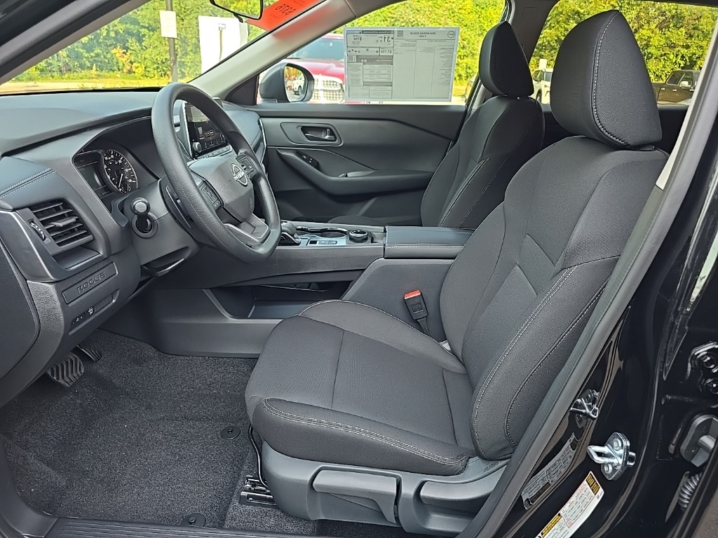 2026 Nissan Rogue S photo 5