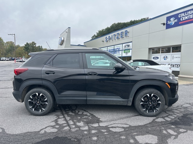 2022 Chevrolet Trailblazer LT photo 3