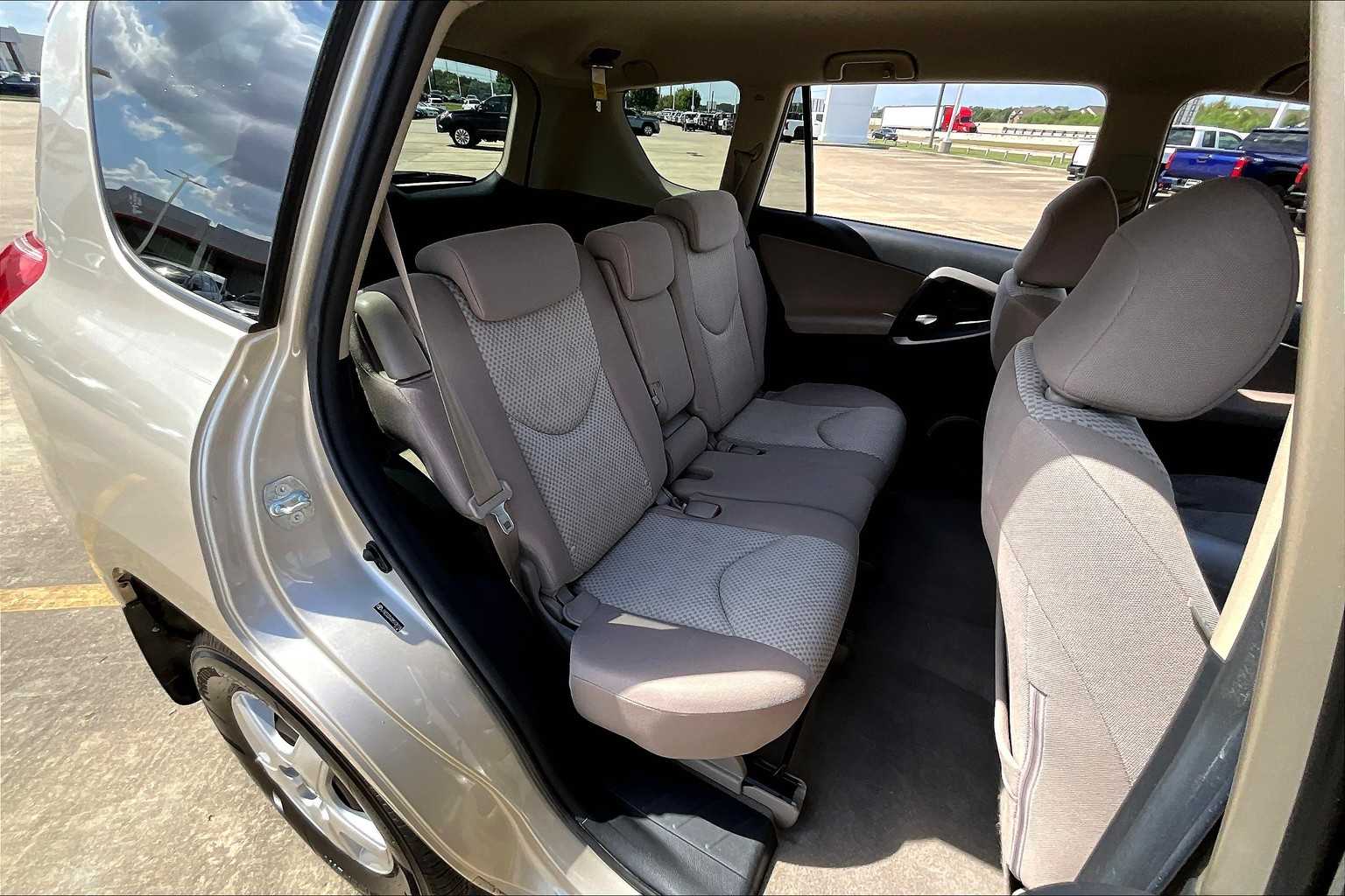 2008 Toyota RAV4 Sport photo 18