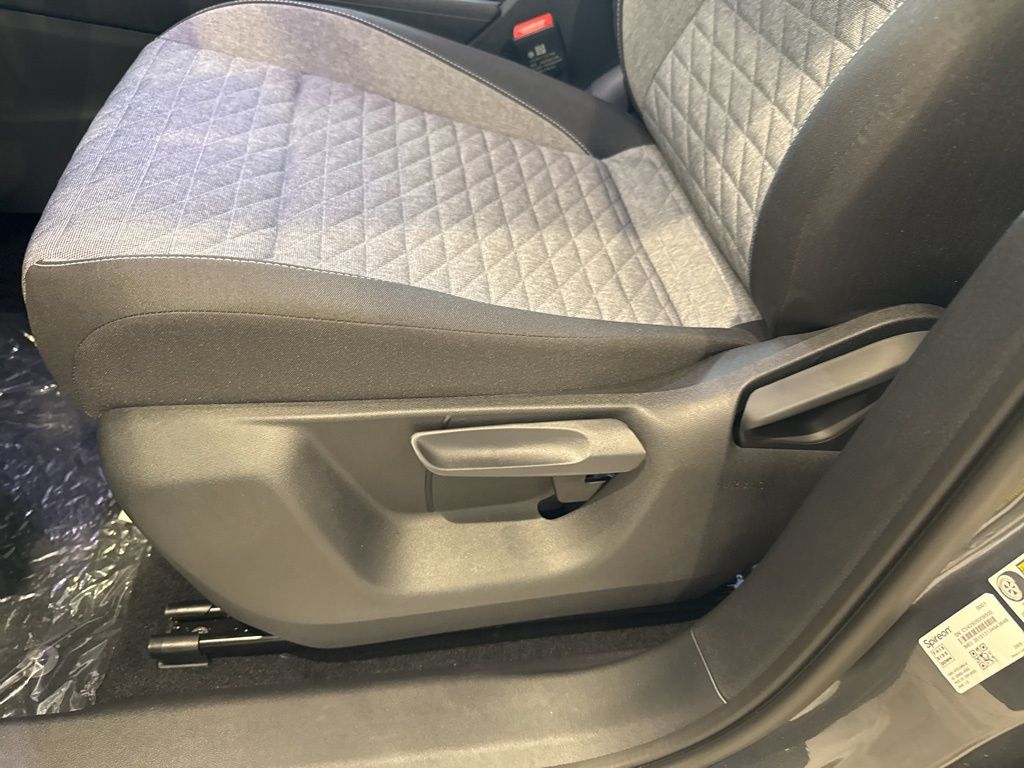 2025 Volkswagen Tiguan S photo 18