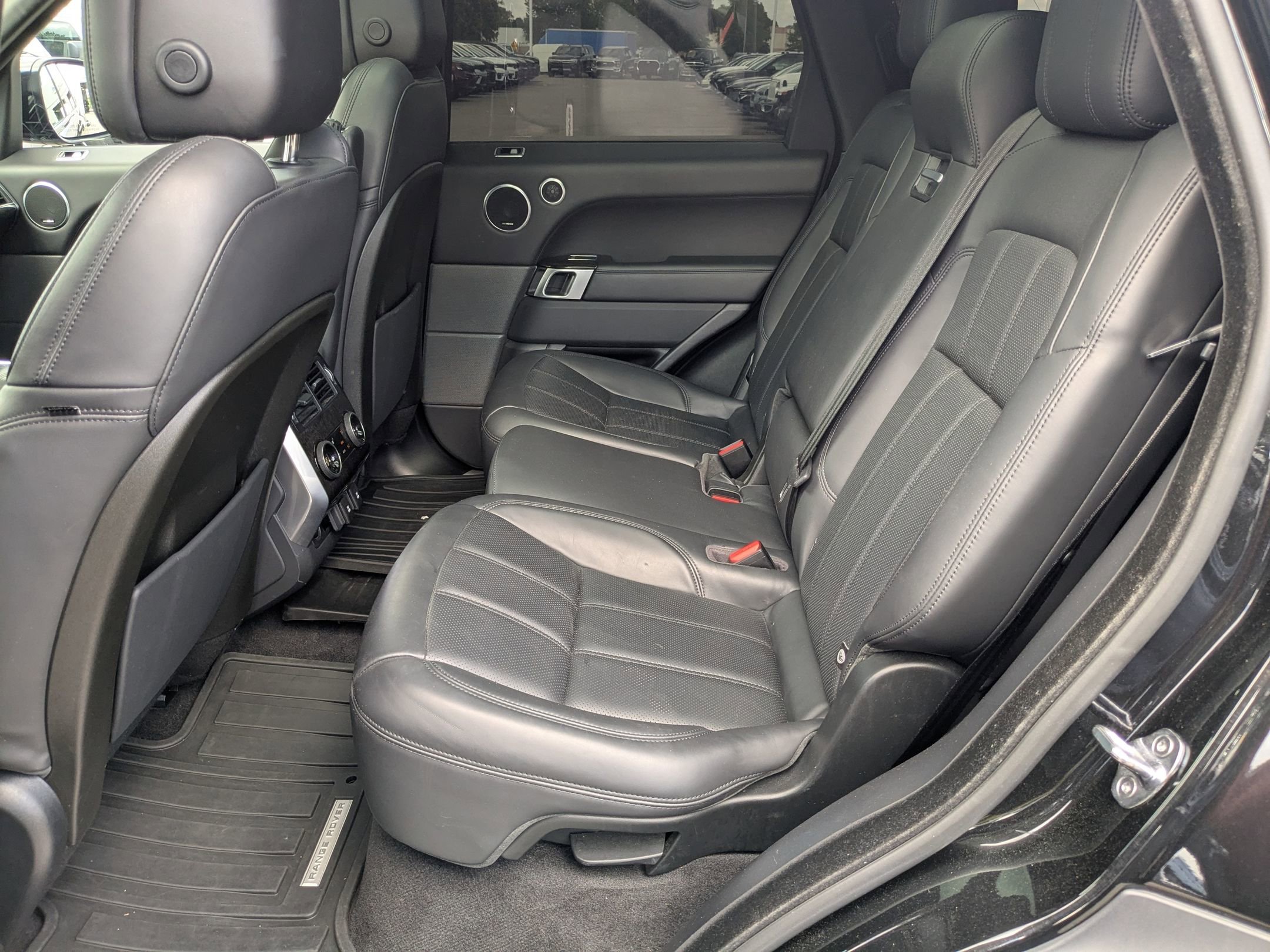 2020 Land Rover Range Rover Sport HSE Dynamic photo 30